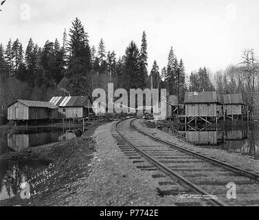 . English: Logging camp, Wynooche Timber Company, probably in Grays ...