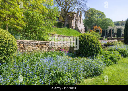 The gardens at Snowshill Manor in the Cotswold village of Snowshill, Gloucestershire UK Stock Photo