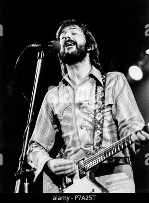 eric clapton, hammersmith odeon, london 1974 Stock Photo - Alamy