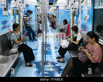 Hangzhou, Hangzhou, China. 5th July, 2018. Hangzhou, CHINA-Passengers at a summer themed subway train in Hangzhou, east China's Zhejiang Province. Credit: SIPA Asia/ZUMA Wire/Alamy Live News Stock Photo