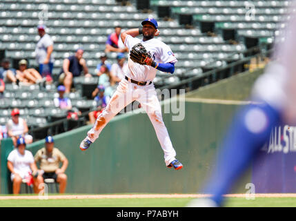 Jun 27, 2018: Texas Rangers catcher Isiah Kiner-Falefa #9 during