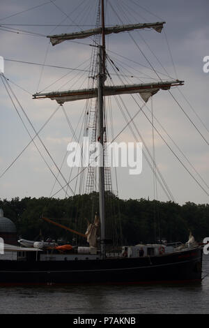 Greenwich,UK,5th July 2018,Tall ships sail through Greenwich in London on their way to Tower Bridge. Credit Keith Larby/Alamy Live News Stock Photo