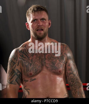 Mark Bennett defeats Dorian Darch by stoppage during the JE Promotions ...