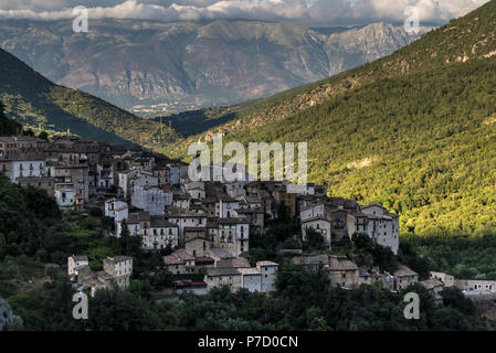 Small Towns In The Mountains Of Abruzzo, Italy Stock Photo - Alamy