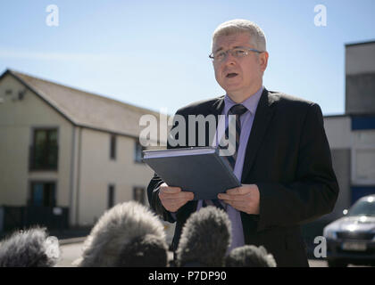 Detective Superintendent Stuart Houston outside Rothesay Police Station, High Street, Isle of Bute giving an update on the investigation after the body of Alesha MacPhail was found in woodland on the site of a former hotel by a member of the public on Monday. Stock Photo