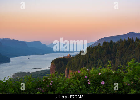 Spring sunset over the Columbia River Gorge, Oregon, United States Stock Photo