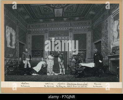 Nils Personne som Lefèbvre, Johanne Dybwad som Cathérine, Albion Örtengren som Napoleon & Axel Hansson som Fouché i Madame Sans-Gêne, Dramatiska teatern 1902 254 Madame Sans-Gêne, Dramatiska teatern 1902. Föreställningsbild - SMV - H13 045 Stock Photo