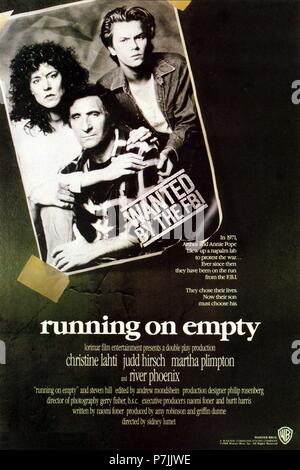 Original Film Title: RUNNING ON EMPTY.  English Title: RUNNING ON EMPTY.  Film Director: SIDNEY LUMET.  Year: 1988. Credit: WARNER BROTHERS / Album Stock Photo