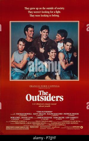 Original Film Title: THE OUTSIDERS.  English Title: THE OUTSIDERS.  Film Director: FRANCIS FORD COPPOLA.  Year: 1983. Credit: WARNER BROTHERS / Album Stock Photo