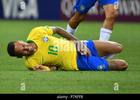 Kazan, Russia. 6th July 2018. NEYMAR (BRA) after foul on the ground, pain, action, single action, single shot, cut out, full body, whole figure. Brazil (BRA) - Belgium (BEL) 1-2, Quarter-Finals, Round of Eight, Game 58 on 06.07.2018 in Kazan, Kazan Arena. Football World Cup 2018 in Russia from 14.06. - 15.07.2018. | usage worldwide Credit: dpa picture alliance/Alamy Live News Stock Photo