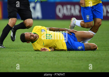Kazan, Russia. 6th July 2018. NEYMAR (BRA) after foul on the ground, pain, action, single action, single shot, cut out, full body, whole figure. Brazil (BRA) - Belgium (BEL) 1-2, Quarter-Finals, Round of Eight, Game 58 on 06.07.2018 in Kazan, Kazan Arena. Football World Cup 2018 in Russia from 14.06. - 15.07.2018. | usage worldwide Credit: dpa picture alliance/Alamy Live News Stock Photo