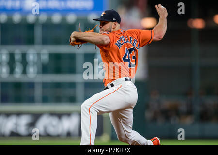 Houston, TX, USA. 6th July, 2018. Chicago White Sox pitcher Carlos Rodon  (55) blows a bubble prior to a Major League Baseball game between the  Houston Astros and the Chicago White Sox