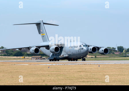 Somerset, UK. 7th July 2018. A USAF C-17A Globemaster strategic transport aircraft taxi-ing along a runway at RNAS Yeovilton, Somerset, England, UK, The jet will form in the static display on Saturday's airshow at the base. Picture: Peter Titmuss/AlamyLive Credit: Peter Titmuss/Alamy Live News Stock Photo