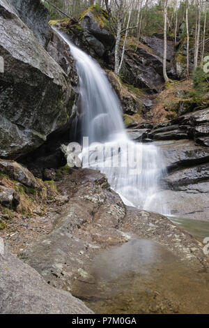 Bridal Veil Falls on Coppermine Brook in Franconia, New Hampshire during the spring months. This waterfall looks great during the spring snowmelt and  Stock Photo