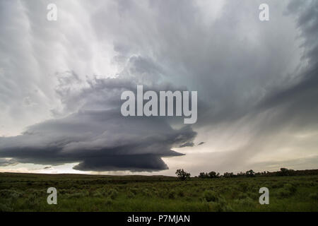 Rotating Wall Cloud on a Supercell Thunderstorm Stock Photo - Alamy
