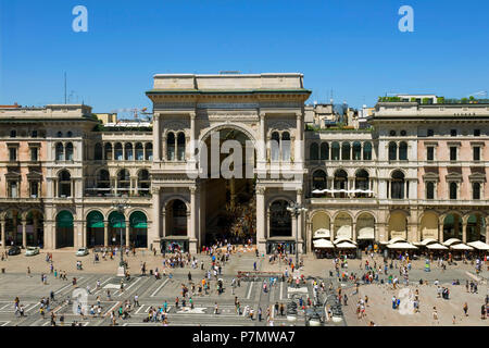 Italy, Lombardy, Milan, Piazza del Duomo, entry of Vittorio Emmanuel II Gallery, shopping arcade built on the 19th century by Giuseppe Mengoni Stock Photo