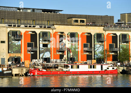 France, Rhone, Lyon, the new district La Confluence south of the Presqu'ile, close to the confluence of the Rhone and the Saone rivers, is the first French sustainable quarter certified by WWF, La Sucriere, historic building of the 1930s, former warehouse, is converted into a new place Art and Event Stock Photo