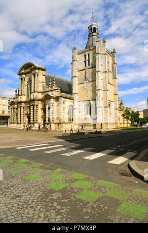 France, Seine Maritime, Le Havre, city rebuilt by Auguste Perret listed as World Heritage by UNESCO, Cathedral of Notre Dame de Grâce Stock Photo