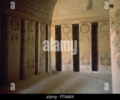 HIPOGEO DE LOS TRES HERMANOS INTERIOR FRESCOS . Location EXTERIOR