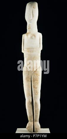 Female statue of the Early Cycladic folded-arm type. Parian marble. 2700-2300 BC. National Archaeological Museum of Athens. Greece. Stock Photo