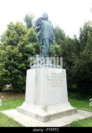 English: Chaplain William D. McKinnon by John MacQuarrie (1871-1944) - Golden Gate Park, San Francisco, California, USA. This work was created in 1912 and installed in 1927. It is in the  because the artist died more than 70 years ago. 24 May 2015, 18:15:05 88 Chaplain William D. McKinnon by John MacQuarrie - Golden Gate Park, San Francisco, CA - DSC05390 Stock Photo