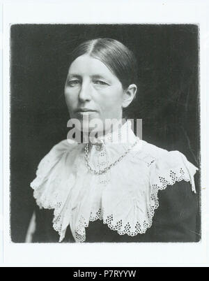 English: Portrait of Anna Ancher (1859-1935). Danish painter. KB id: ke003429.tif Photo: Frederik Riise (1863-1933) Department of Maps, Print and Photographs, The Royal Library, Denmark. before 1933 22 Anna Ancher Royal Library of Denmark1 Stock Photo