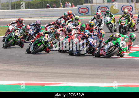 Misano, Italy. 08th July, 2018. July 8, 2018 - Turn 1, action during the WorldSBK Race 2 of the Pirelli Riviera Di Rimini Round on July 8 2018 at Misano World Circuit 'Marco Simoncelli'', Italy Credit: Dario Dominin/AFP7/ZUMA Wire/Alamy Live News Credit: ZUMA Press, Inc./Alamy Live News Stock Photo