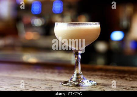 https://l450v.alamy.com/450v/p7xcyg/porto-flip-an-alcoholic-cocktail-of-the-long-drink-prepared-on-the-basis-of-port-wine-and-brandy-a-kind-of-flip-it-is-classified-as-a-long-drink-p7xcyg.jpg