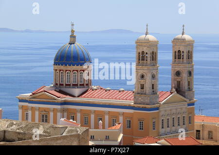 View of the magnificent Agios Nikolas Church, Ano Syros, Syros Island, South Aegean Sea, GREECE, PETER GRANT Stock Photo