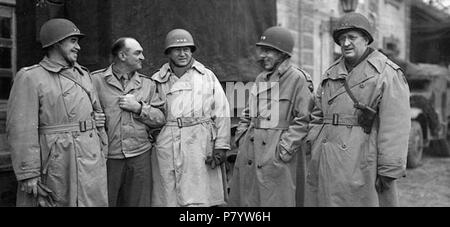 English: Omar Bradley . 1944 or 1945 293 Omar Bradley 01 Stock Photo