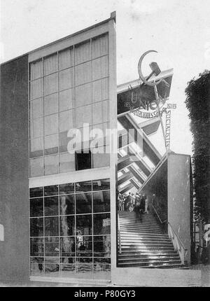 Français : Exposition internationale des arts decoratifs, Paris, 1925. Pavillon de l'URSS. 1925 306 Pavillon de l'URSS Paris (1925) Stock Photo