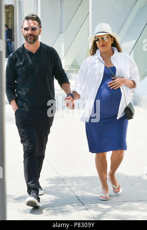 Pregnant Eva Longoria Goes To Lunch At Porta Via With Husband Jose ...