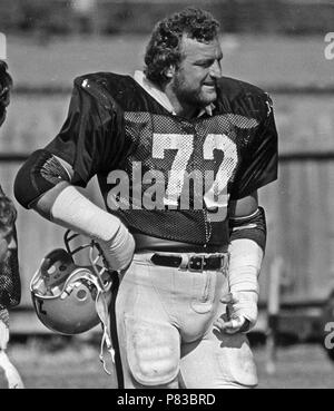 Rocklin, California, USA. 3rd Aug, 1982. San Francisco 49ers training camp  August 3, 1982 at Sierra College, Rocklin, California. Head Coach Bill Walsh  Credit: Al Golub/ZUMA Wire/Alamy Live News Stock Photo - Alamy