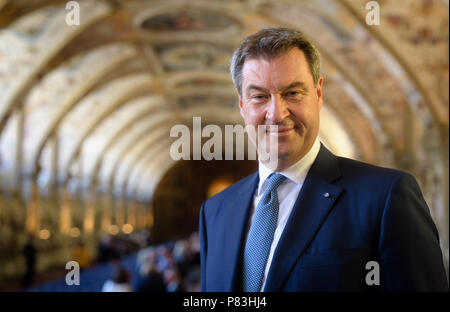 Munich, Germany. 27th June, 2018. Markus Soeder of the Christian Social Union (CSU), Premier of Bavaria, in the courser of the award ceremony of the Bavarian Order of Merit in the Antiquarium of the Residenz Palace in Munich. Credit: Matthias Balk/dpa/Alamy Live News Stock Photo
