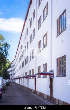 Berlin Spandau Siemensstadt, Goebelstrasse, 1927–31, genannt 'Das lange Elend' von Otto Bartning, im Stil des Neuen Nauens/International Style Stock Photo