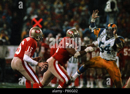 Steve Wallace - San Francisco 49ers Offensive Tackle # 74 — The