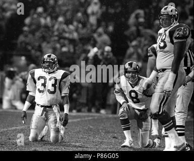 Steve young 49ers Black and White Stock Photos & Images - Alamy