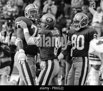 Steve young 49ers Black and White Stock Photos & Images - Alamy