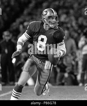 San Francisco, California, USA. 14th Aug, 1983. San Francisco 49ers vs. New  England Patriots at Candlestick Park Sunday, August 14, 1983. Pre-season  Game. San Francisco 49ers Linebacker Keena Turner (58) hits New