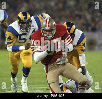 Dwight Clark, San Francisco 49ers football team Wide receiver, 1980s Stock  Photo - Alamy