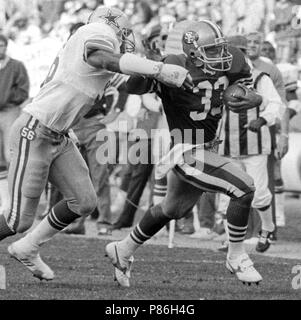 Tony dorsett cowboys Black and White Stock Photos & Images - Alamy