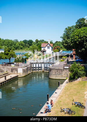 Goring Lock, Goring-on-Thames, River Thames, Oxfordshire, England, UK, GB. Stock Photo