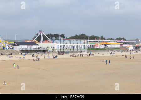 Porthcawl Amusements, South Wales UK. 14th April 2018. UK Weather: Porthcawl Amusement Park Porthcawl beach, South Wales on a sunny day. Stock Photo