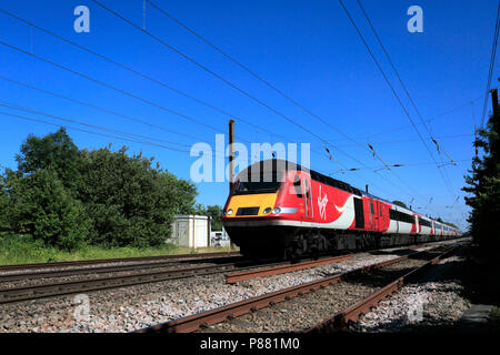 Virgin trains 43 319, East Coast Main Line Railway, Peterborough, Cambridgeshire, England, UK Stock Photo