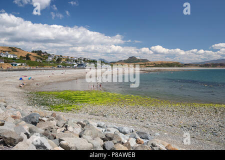 Criccieth beach and holiday resort on the Lleyn Peninsula in North Wales popular with families for holidays and tourism. Stock Photo