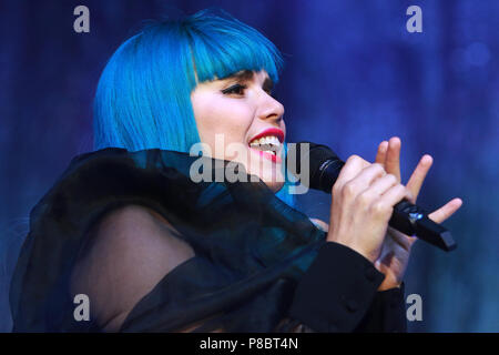 Paloma Faith performs at Hampton Court Palace Festival  Featuring: Paloma Faith Where: London, United Kingdom When: 08 Jun 2018 Credit: WENN.com Stock Photo