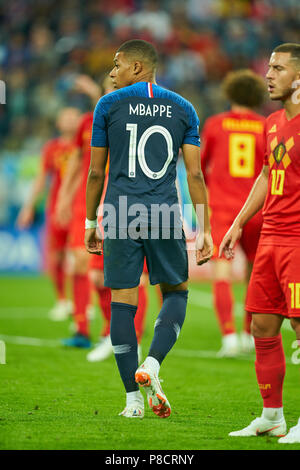 Belgium - France, Soccer, Saint Petersburg, July 10, 2018 Kylian MBAPPE, FRA 10 whole figure, action, single image, single action,  BELGIUM  - FRANCE  0-1 FIFA WORLD CUP 2018 RUSSIA, Semifinal, Season 2018/2019,  July 10, 2018 in Saint Petersburg, Russia. © Peter Schatz / Alamy Live News Stock Photo