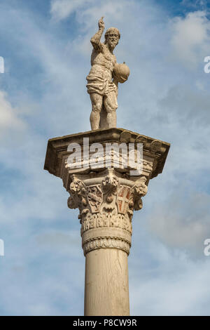 Statue of Christ the Redeemer, column at Piazza dei Signori, Vicenza, Veneto, Italy Stock Photo