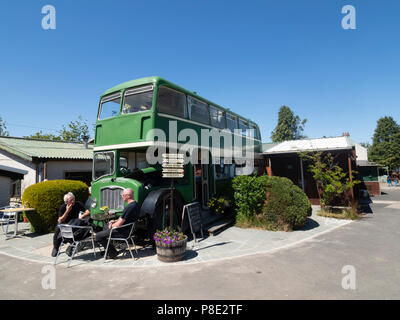 Chain Bridge Honey Farm, Horncliffe, Berwick-upon-Tweed. Café created in a vintage bus. Stock Photo