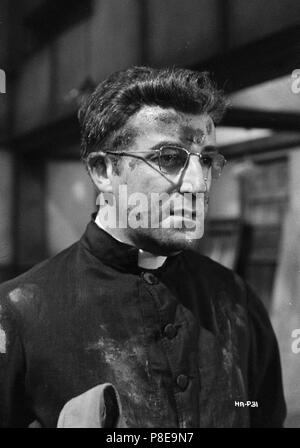 Heavens Above (1963) Peter Sellers,     Date: 1963 Stock Photo